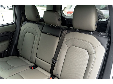 Land Rover Defender Внедорожник X-Dynamic SE Серебристый. Фото 21