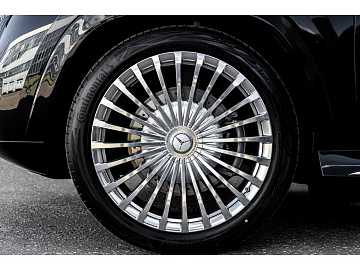 Mercedes-Benz Maybach GLS Внедорожник GLS 600 4MATIC Черный. Фото 8