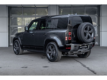 Land Rover Defender Внедорожник X-Dynamic SE Серебристый. Фото 5