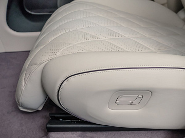 AVATR 11 Внедорожник 116 kWh AWD 4 seats Черный. Фото 26