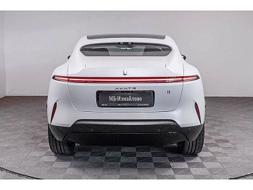 AVATR 11 Внедорожник 116 kWh AWD 4 seats Белый. Фото 6