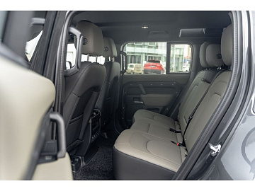 Land Rover Defender Внедорожник X-Dynamic SE Серебристый. Фото 20