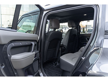 Land Rover Defender Внедорожник X-Dynamic SE Серебристый. Фото 18