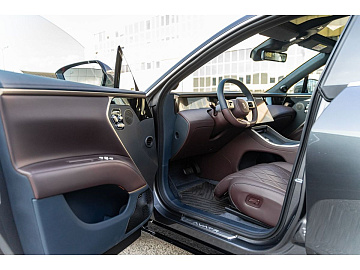 AVATR 11 Внедорожник 116 kWh AWD 5 seats Серый. Фото 9