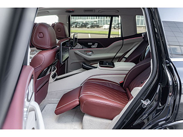 Mercedes-Benz Maybach GLS Внедорожник GLS 600 4MATIC Черный. Фото 18