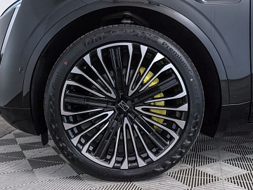 AVATR 11 Внедорожник 116 kWh AWD 4 seats Черный. Фото 9