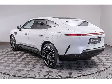 AVATR 11 Внедорожник 116 kWh AWD 4 seats Белый. Фото 5