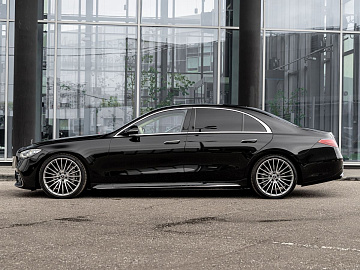Mercedes-Benz S-Класс Седан S 450 4MATIC Базовая Черный. Фото 4