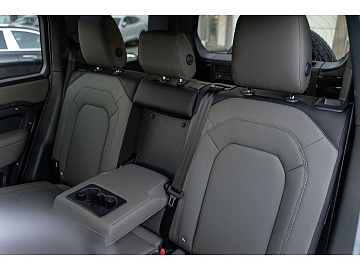 Land Rover Defender Внедорожник X-Dynamic SE Серебристый. Фото 21