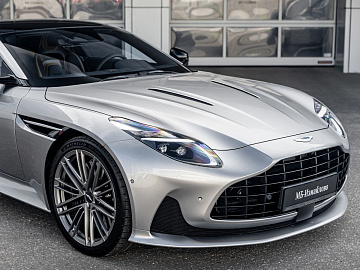 Aston Martin DB12 Купе  Серебристый. Фото 10