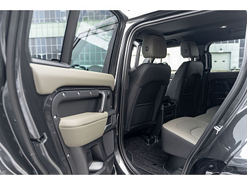 Land Rover Defender Внедорожник X-Dynamic SE Серебристый. Фото 19