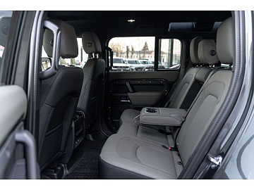 Land Rover Defender Внедорожник X-Dynamic SE Серебристый. Фото 20