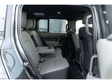 Land Rover Defender Внедорожник X-Dynamic SE Серебристый. Фото 23