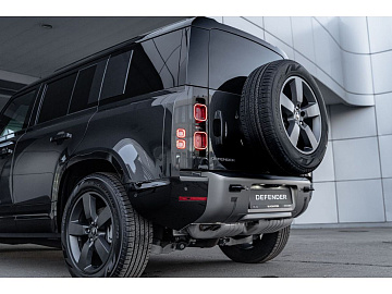Land Rover Defender Внедорожник X-Dynamic SE Серебристый. Фото 11
