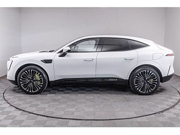 AVATR 11 Внедорожник 116 kWh AWD 4 seats Белый. Фото 4