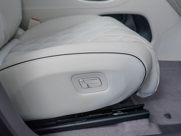 AVATR 11 Внедорожник 116 kWh AWD 4 seats Черный. Фото 39