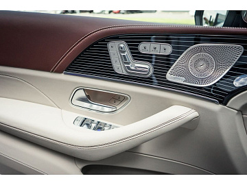 Mercedes-Benz Maybach GLS Внедорожник GLS 600 4MATIC Черный. Фото 11