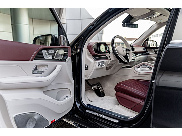 Mercedes-Benz Maybach GLS Внедорожник GLS 600 4MATIC Черный. Фото 16