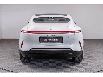 AVATR 11 Внедорожник 116 kWh AWD 4 seats Белый. Фото 6